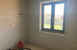 Casa noua, 148 mp, 501 mp teren, strada privata în Santandrei