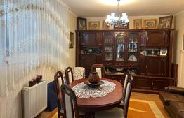 Casa formată din 3 apartamente, 794 mp teren, curte privata, zona Centrală