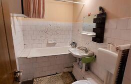 Apartament de 2 camere, tip PB, parcare, etajul 2, zona Decebal