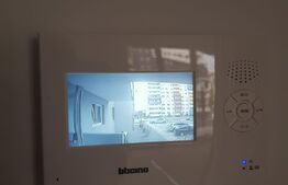 Garsoniera, 38,5 mp, etaj intermediar, zona Prima Shops