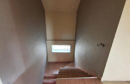 Casă de 5 camere  în Nufărul 200mp cu garaj