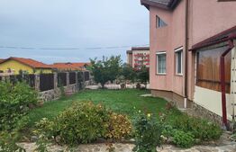 Casa de 190 mp, 520 mp curte, in Paleu