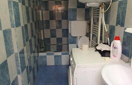 Casă de două dormitoare, curte 130 mp, zona Centrala 