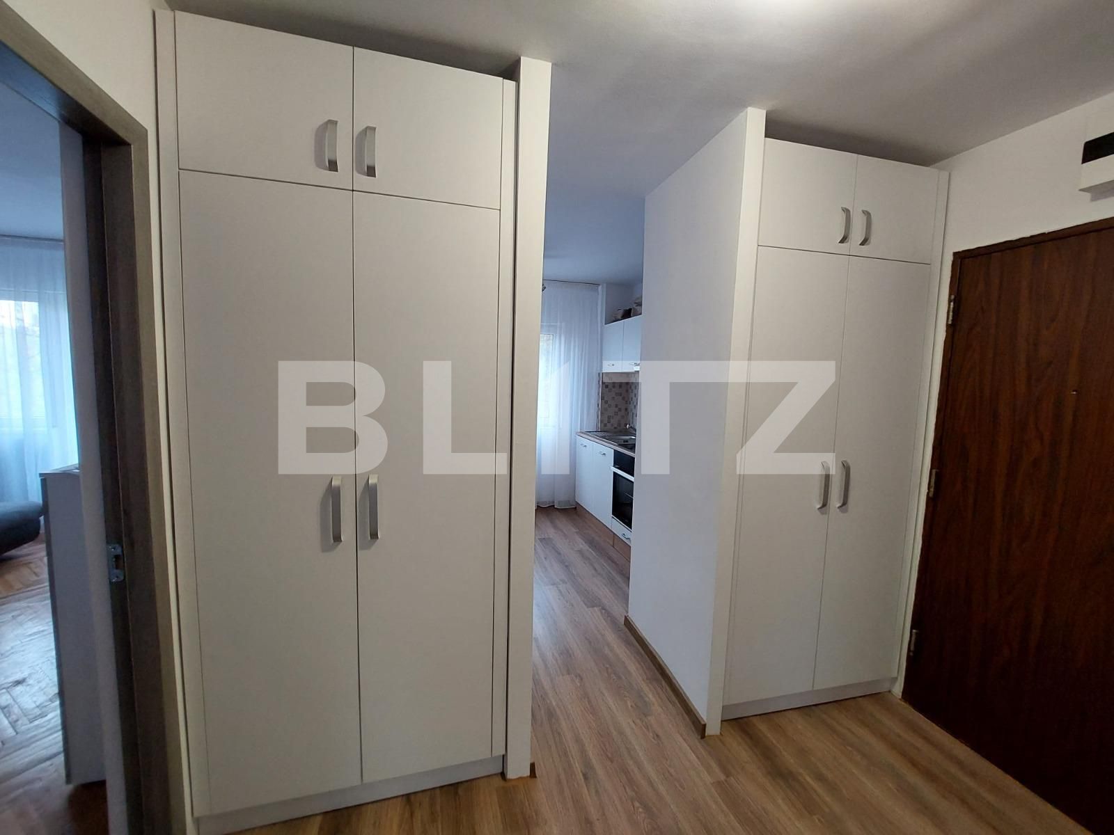 Apartament de închiriat 3 camere Rogerius - 98044AI | BLITZ Oradea | Poza10