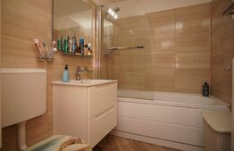 Apartament de 3 camere, 73 mp, etaj intermediar, Decebal