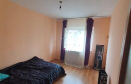 Apartament de 3 camere, 64 mp, decomandat, Valenta