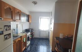 Apartament de 3 camere, 64 mp, decomandat, Valenta