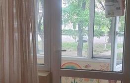 Apartament de 3 camere, 56 mp, etaj intermediar, Rogerius