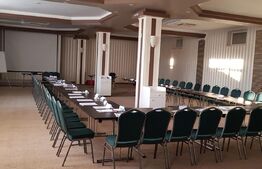 Hotel 4 stele, 36 de camere, centru SPA, teren de 4800 mp