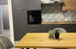 Apartament 3 camere, 76 mp, semidecomandat, zona Universitatii