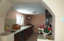 Casa cu 4 camere, 102 mp, teren cu 622 mp, Episcopia Bihorului