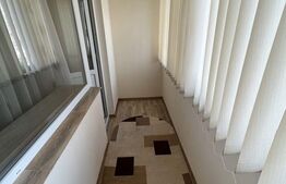 Apartament cu 2 camere, decomandat, cu balcon, 49 mp
