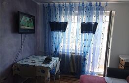 Apartament cu 2 camere, 46 mp, semidecomandat, central