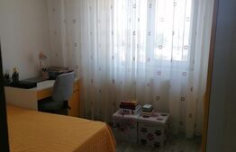 Apartament cu 3 camere, 78 mp, decomandat