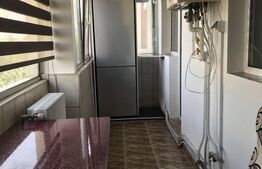 Apartament 3 camere, decomandat, 70mp, Negru Voda