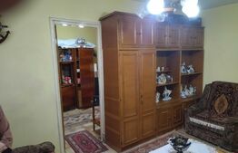 Apartament 2 camere, etaj intermediar, balcon, zona Trivale