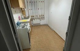 Apartament 2 camere, semidecomandat, balcon, Trivale. Preț Negociabil!