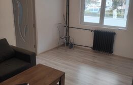 Apartament 2 camere, semidecomandat, balcon, Trivale