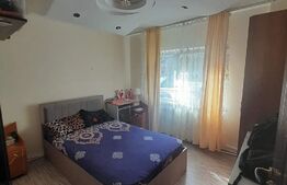 Apartament cu 3 camere, decomandat, parter,65 mp