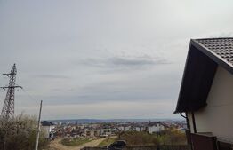 Casa de vanzare, 250 mp, Trivale