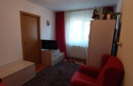 Apartament 2 camere, semidecomandat, etaj intermediar, Trivale
