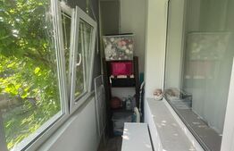 Apartament 3 camere, 60 mp, semidecomandat, Teilor