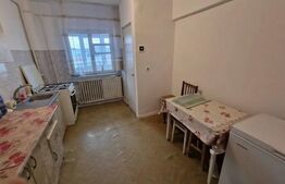 Apartament 3 camere, decomandat, 69 mp, zona Trivale