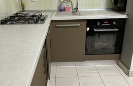 Apartament 3 camere, 89 mp, decomandat, zona Gavana 3
