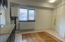 Apartament 3 camere, 76 mp, balcon, zona Topoloveni