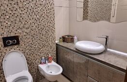 Apartament 2 camere, 65 mp, balcon, zona Teilor