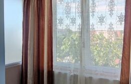Apartament de vanzare 3 camere Trivale 