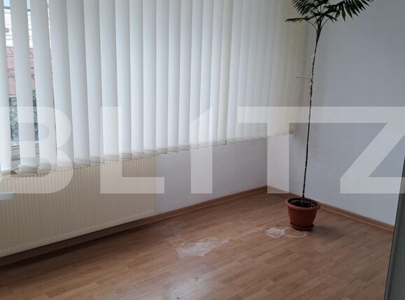 Spațiu comercial de închiriat Central - 159722SIC | BLITZ Pitești | Poza4