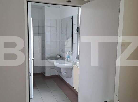 Spațiu comercial de închiriat Central - 159722SIC | BLITZ Pitești | Poza9