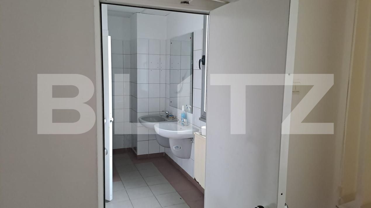 Spațiu comercial de închiriat Central - 159722SIC | BLITZ Pitești | Poza9