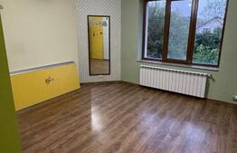Vila de vanzare, 500 mp, teren 1000 mp, zona Stefanesti