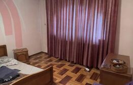 Vilă cu suprafață de 320 mp, teren 500 mp și garaj + 2 locuri de parcare