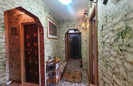 Apartament de 3 camere, 65 mp, zona Trivale