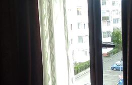 Apartament 3 camere, semidecomandat, balcon, Trivale