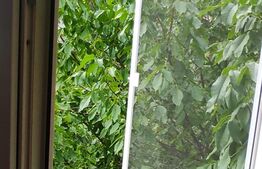 Apartament 3 camere, semidecomandat, balcon, Trivale