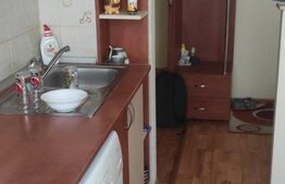 Apartament 3 camere, semidecomandat, balcon, Trivale