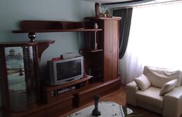 Apartament 3 camere, semidecomandat, balcon, Trivale