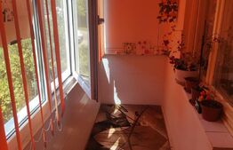 Apartament 3 camere, decomandat, balcon, Trivale