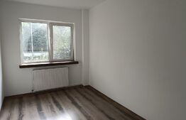 Apartament 3 camere, decomandat, zona Negru Voda