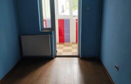 Apartament 3 camere, semidecomandat, balcon, Trivale
