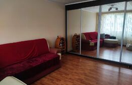 Apartament 3 camere, decomandat, balcon, Trivale