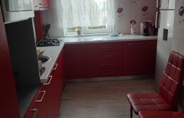 Apartament 3 camere, decomandat, balcon, Trivale