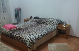 Apartament cu 3 camere, decomandat, 67 mp
