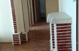 Apartament cu 3 camere, decomandat, 81 mp