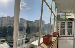 Apartament cu 3 camere, decomandat, 67 mp