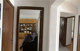 Apartament cu 3 camere, decomandat, 67 mp